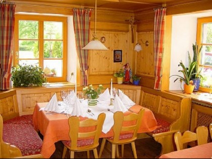 Foto: Adler - Pelzm&amp;uuml;hle
